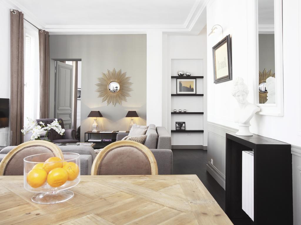 Livinparis - Luxury 3 Bedrooms Le Louvre I Rum bild