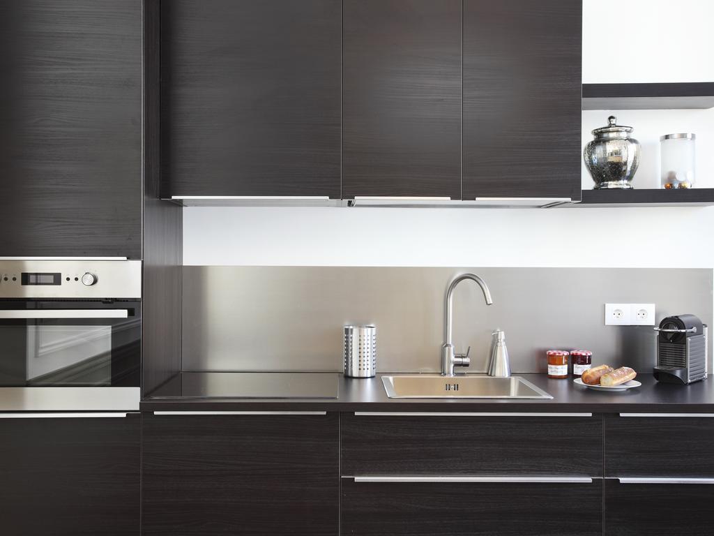 Livinparis - Luxury 3 Bedrooms Le Louvre I Rum bild