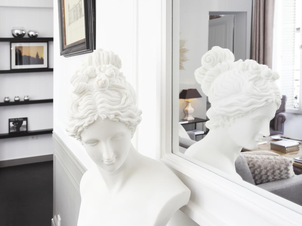 Livinparis - Luxury 3 Bedrooms Le Louvre I Rum bild